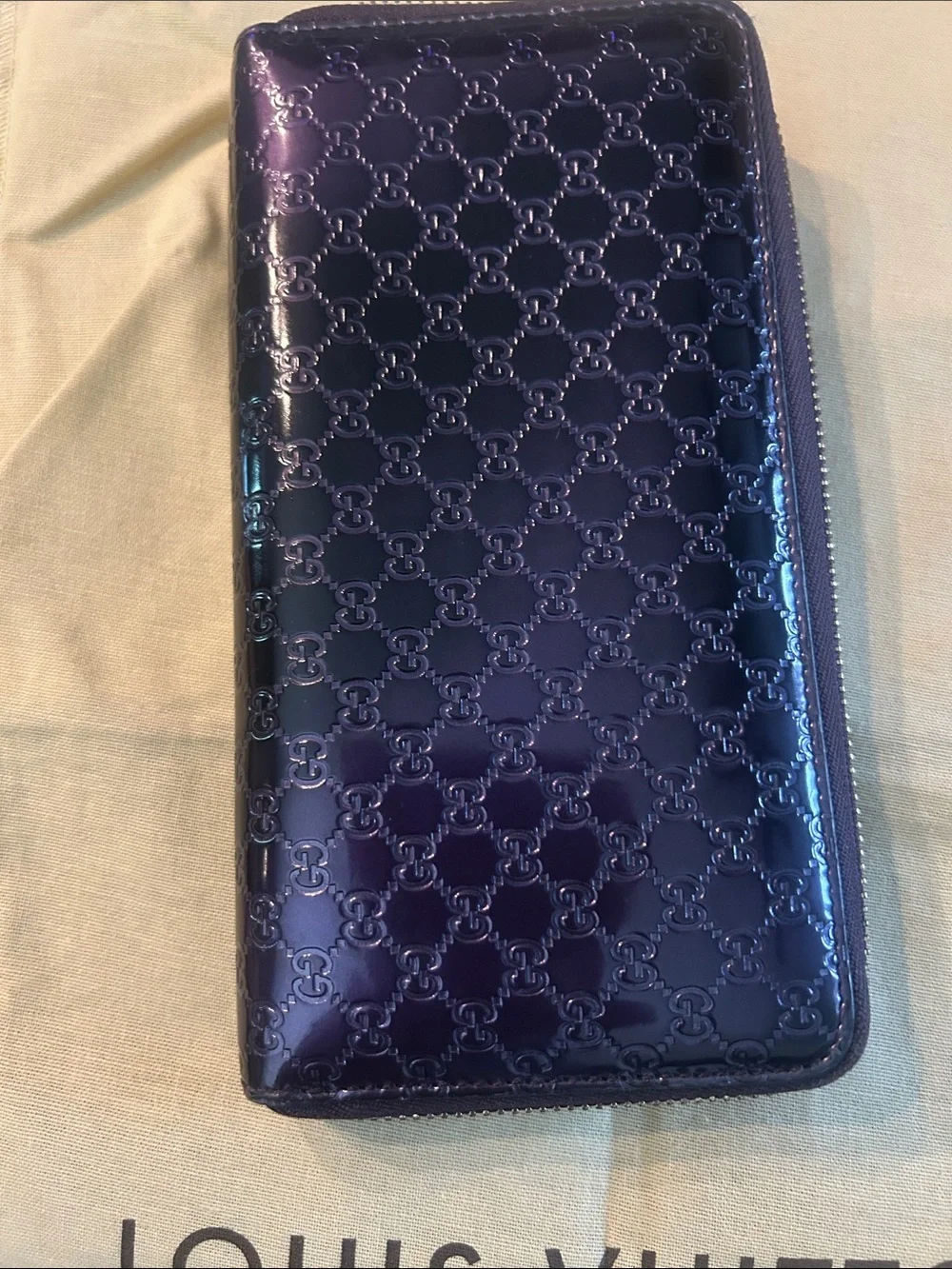 Gucci Glossy Deep Purple Micro GG Guccissima Zip-Around Wallet with Heart Charms - Picture 3 of 14